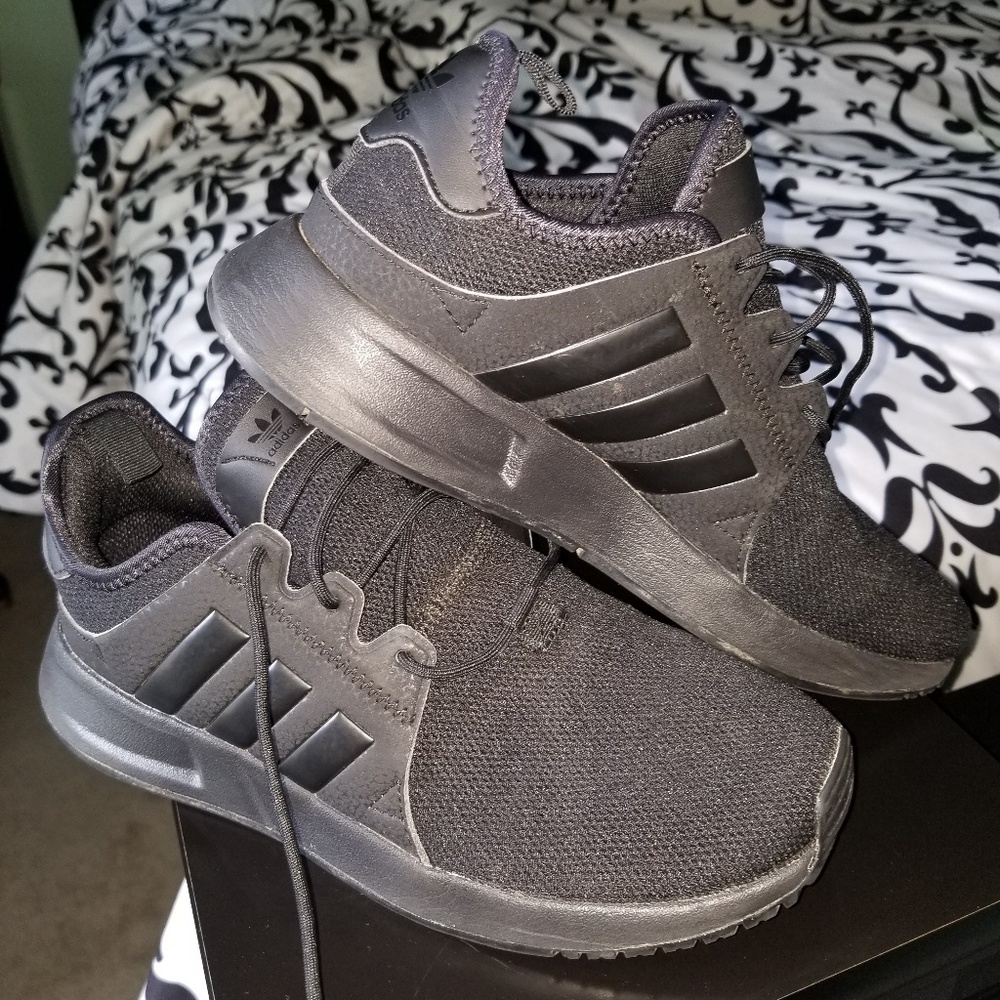 Boys Adidas Size 5.5